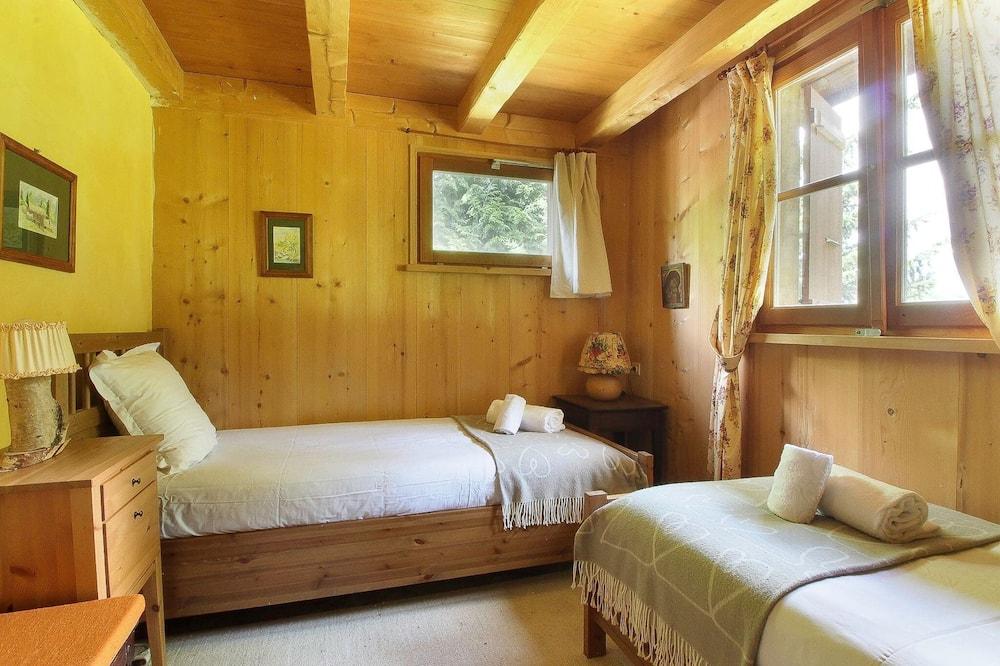 Bois Rond Chalet Classique 4ch 8pax - Rhône-Alpes - Les Houches visuel 1/5 Bois Rond Chalet Classique 4ch 8pax - Rhône-Alpes - Les Houches visuel 1/5