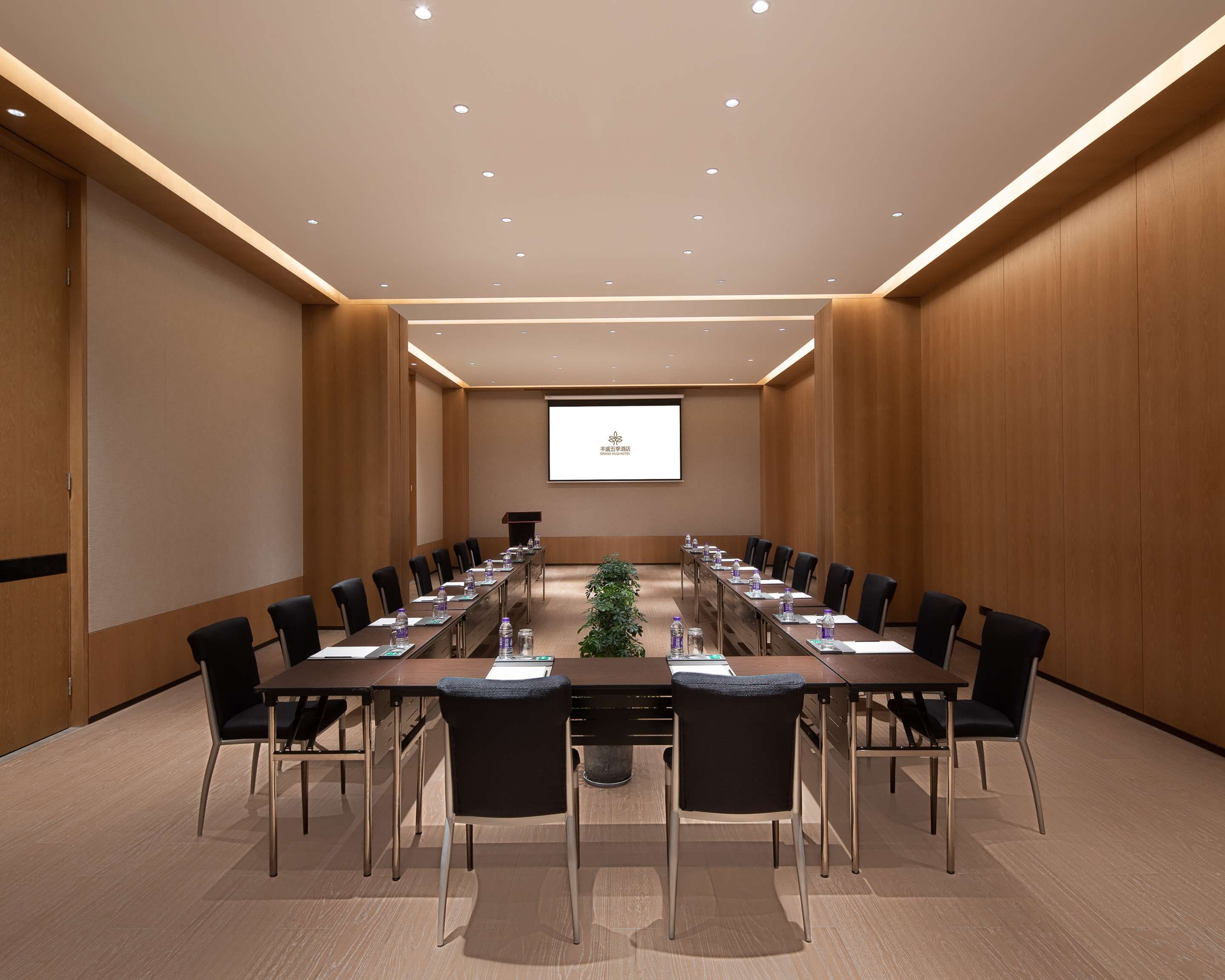 Grand Wuji Hotel, In The Unbound Collection By Hyatt