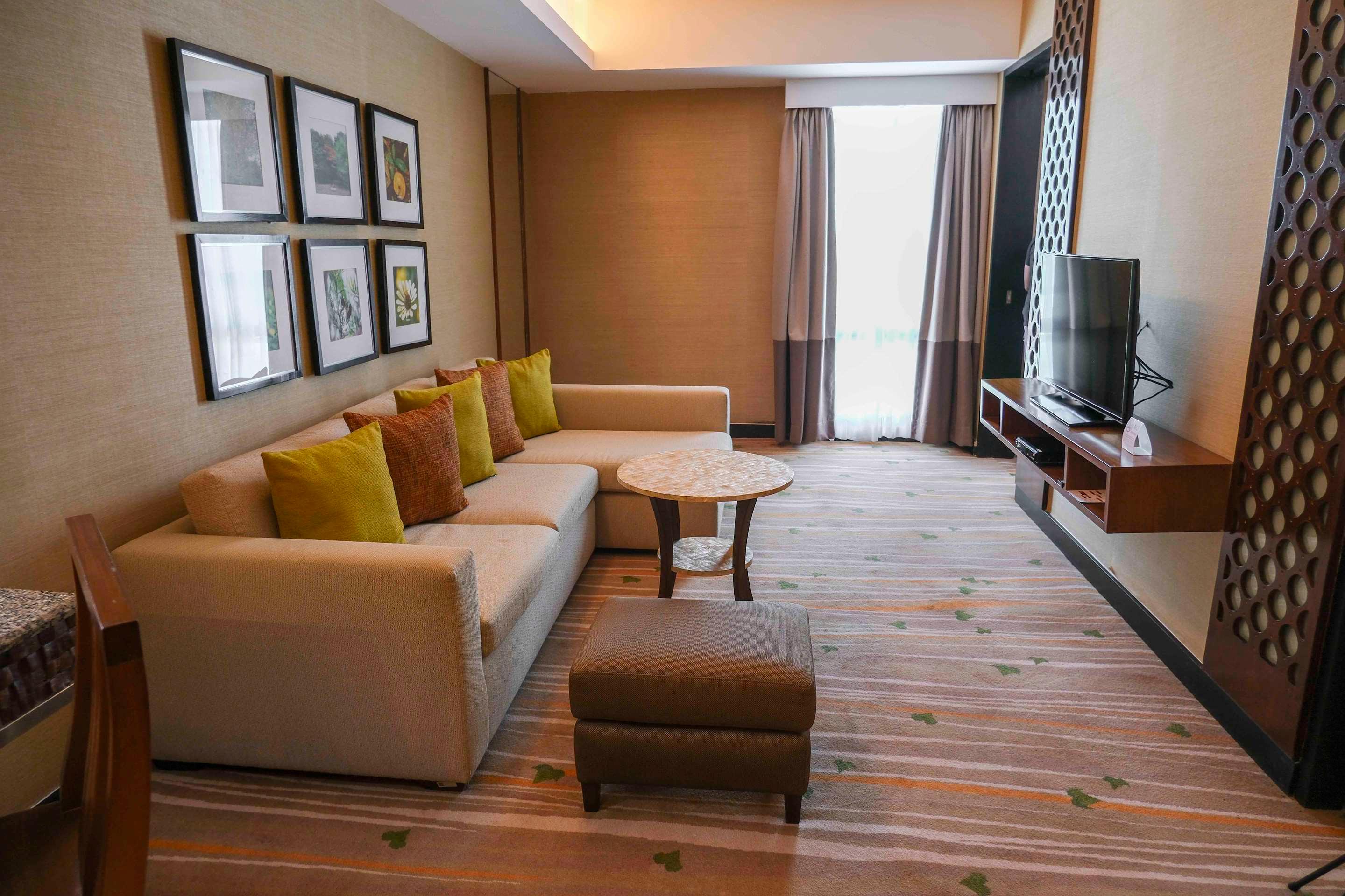 ice-2603782-121316428-105487 Best Western Plus The Ivywall Hotel - Palawan
