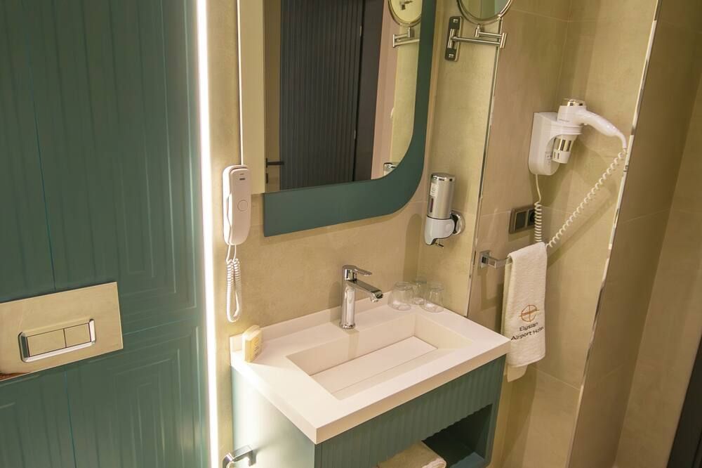 Elysian Airport Hotel