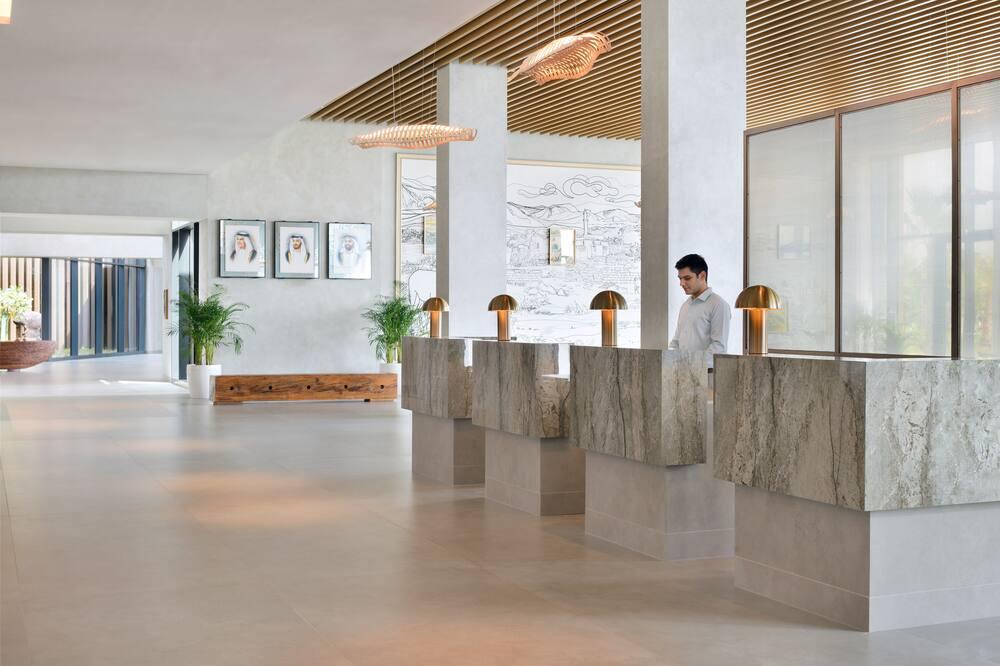expediav2-1070419878-b87129-062744 Mövenpick Resort Al Marjan Island