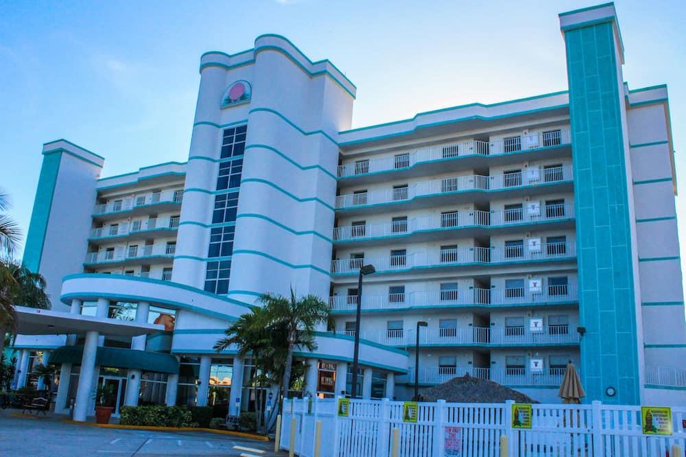 expedia_group-61608-192443164-307718 Discovery Beach Resort