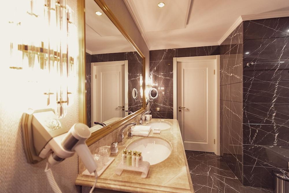 sembo-3788317-71e5d8-748118 Tsar Palace Luxury Hotel & Spa