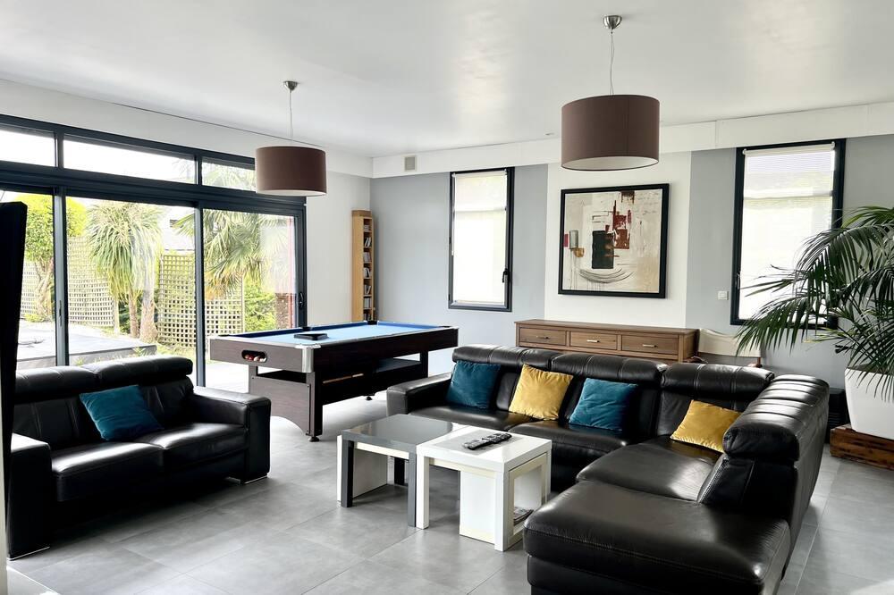 Villa Cornouaille Swimming Pool, Jacuzzi, Sauna, 2-8 Persons Bretagne - Quimper visuel 5/5 Villa Cornouaille Swimming Pool, Jacuzzi, Sauna, 2-8 Persons Bretagne - Quimper visuel 5/5