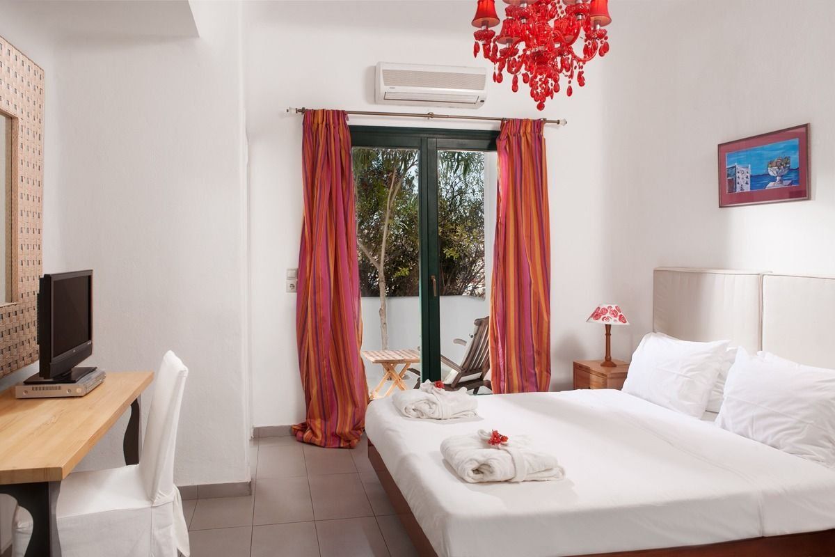 Tharroe of Mykonos Boutique Hotel