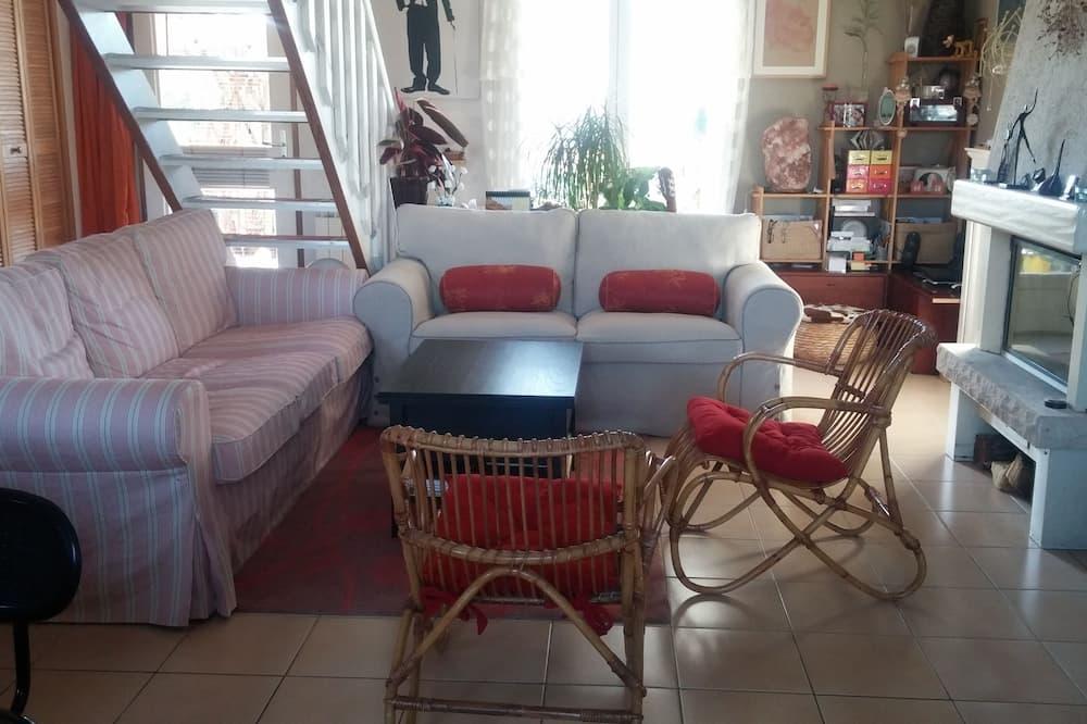 House / Villa Entraigues sur sorgue ,near Avignon,with flowers and trees - Provence-Alpes-Côte d'Azur - Entraigues-sur-la-Sorgue visuel 5/5 House / Villa Entraigues sur sorgue ,near Avignon,with flowers and trees - Provence-Alpes-Côte d'Azur - Entraigues-sur-la-Sorgue visuel 5/5