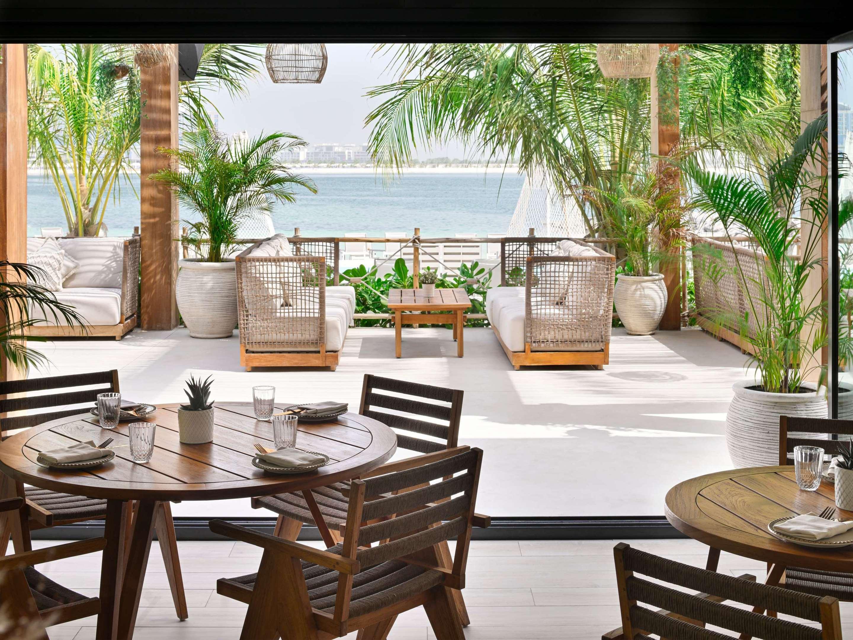 ice-1070419878-121308670-359327 Mövenpick Resort Al Marjan Island