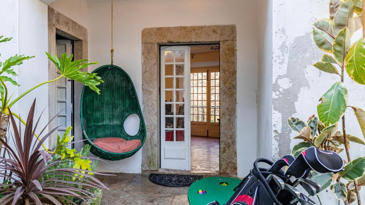 Sintra WOW - Unique double Smart Room in 17th century Palace! Hot tub, Snooker, BBQ, PS5, Sauna, Gym