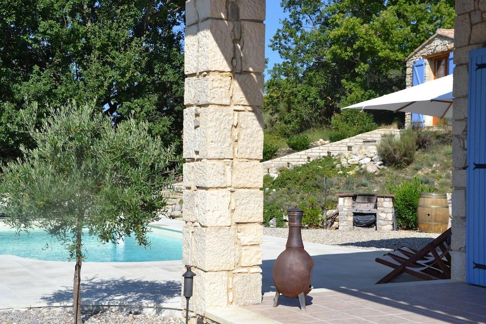 Mas quiet location for 8 people with private pool Rhône-Alpes - Buis-les-Baronnies visuel 2/5 Mas quiet location for 8 people with private pool Rhône-Alpes - Buis-les-Baronnies visuel 2/5