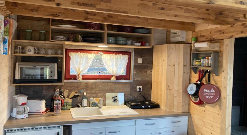 La p'tite maison bois du hérisson Auvergne - Menet visuel 2/5 La p'tite maison bois du hérisson Auvergne - Menet visuel 2/5