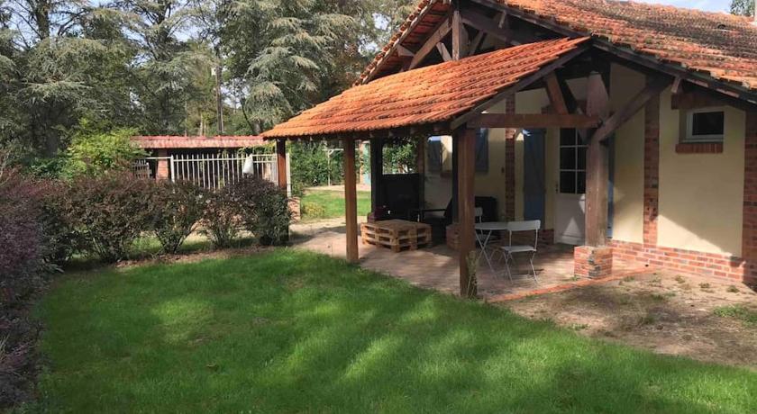 Chalet cozy au milieu des bois Groot-Centrum - Ménestreau-en-Villette visuel 2/5 Chalet cozy au milieu des bois Groot-Centrum - Ménestreau-en-Villette visuel 2/5
