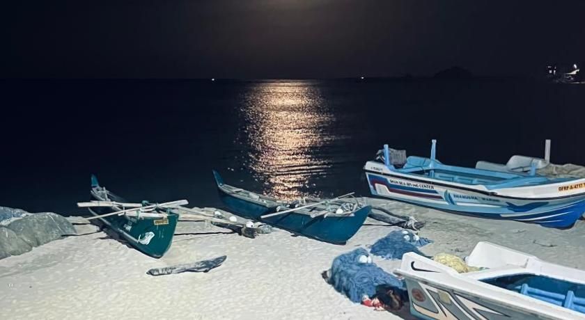 Janas Blue Water Corner