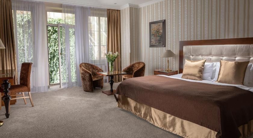 Hotel Promenuda Rome Promenáda Romantic Hotel | Venue Report