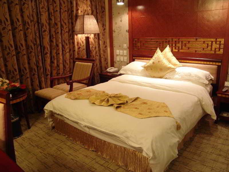 Kunming Golden Spring Hotel
