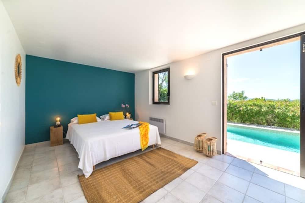 1km from the beach: Beautiful, quiet villa, private pool, wifi, covered parking Provence-Alpes-Côte d'Azur - Saint-Raphaël visuel 1/5 1km from the beach: Beautiful, quiet villa, private pool, wifi, covered parking Provence-Alpes-Côte d'Azur - Saint-Raphaël visuel 1/5
