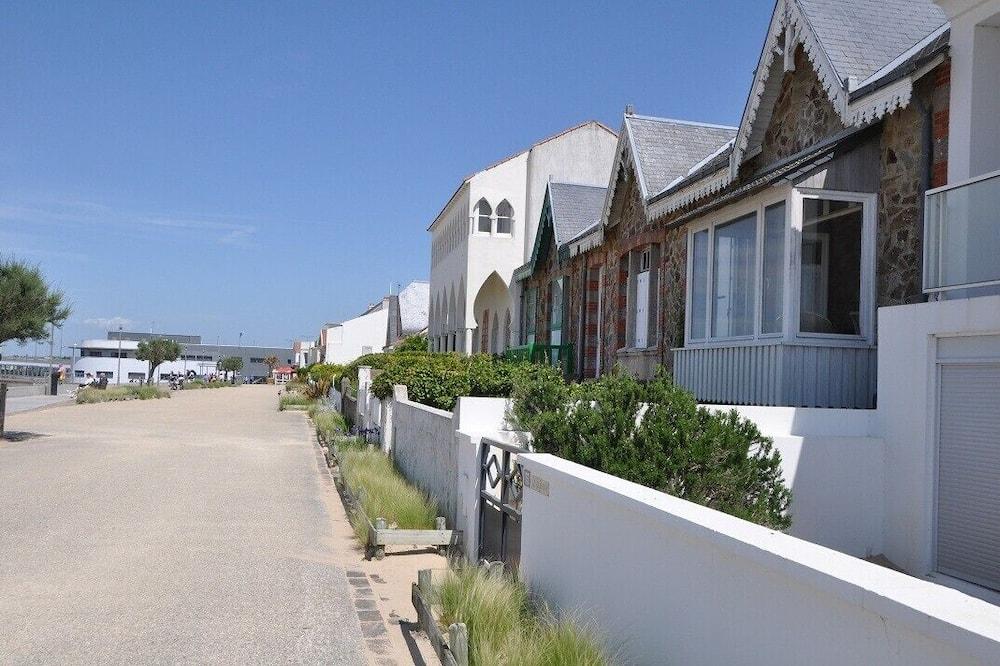 Fromentine Exceptional Sea Face And Noirmoutier Charming Waterfront Villa Franche Comté - La Barre visuel 2/5 Fromentine Exceptional Sea Face And Noirmoutier Charming Waterfront Villa Franche Comté - La Barre visuel 2/5