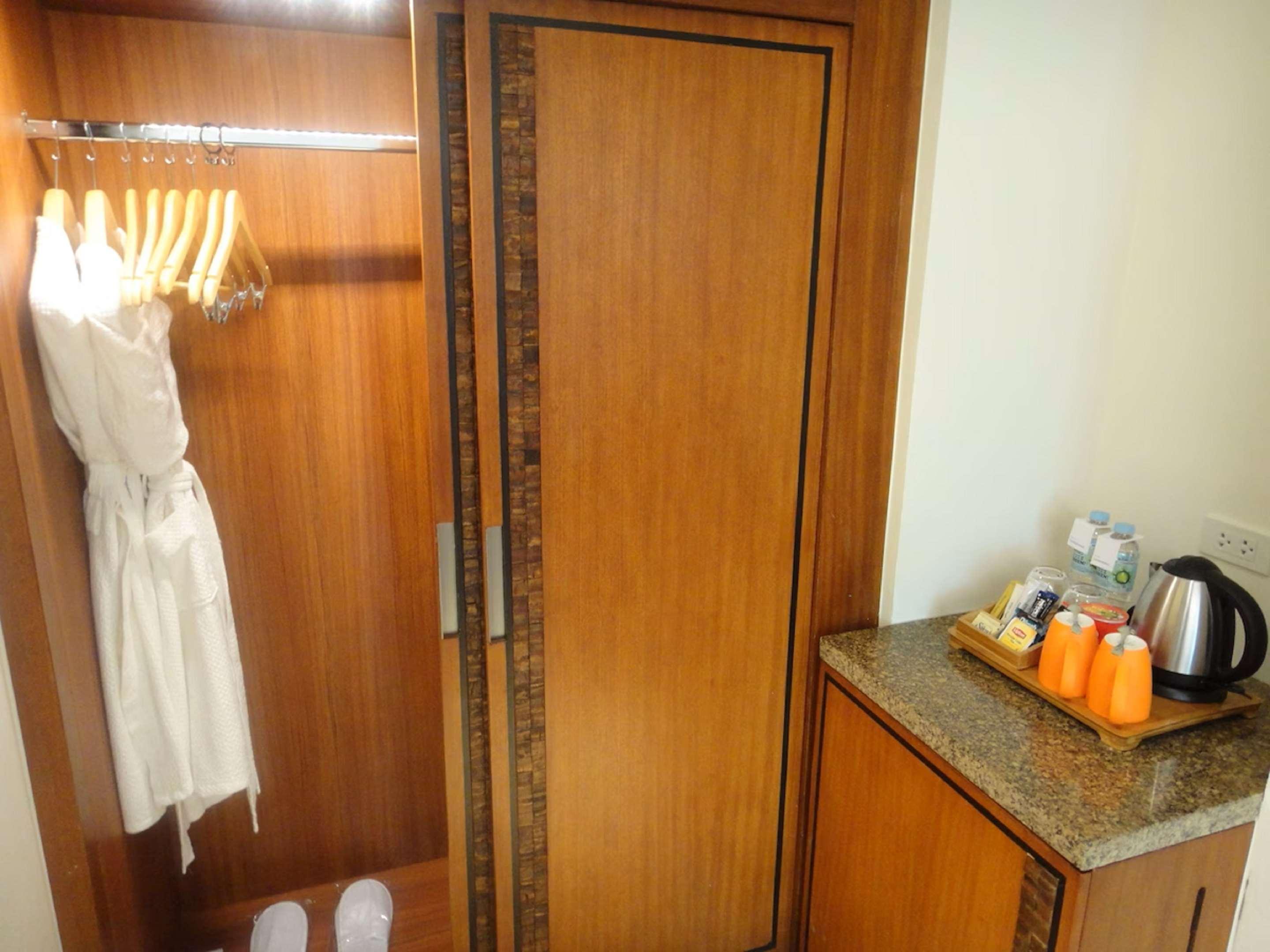 ice-2603782-109938365-075194 Best Western Plus The Ivywall Hotel - Palawan