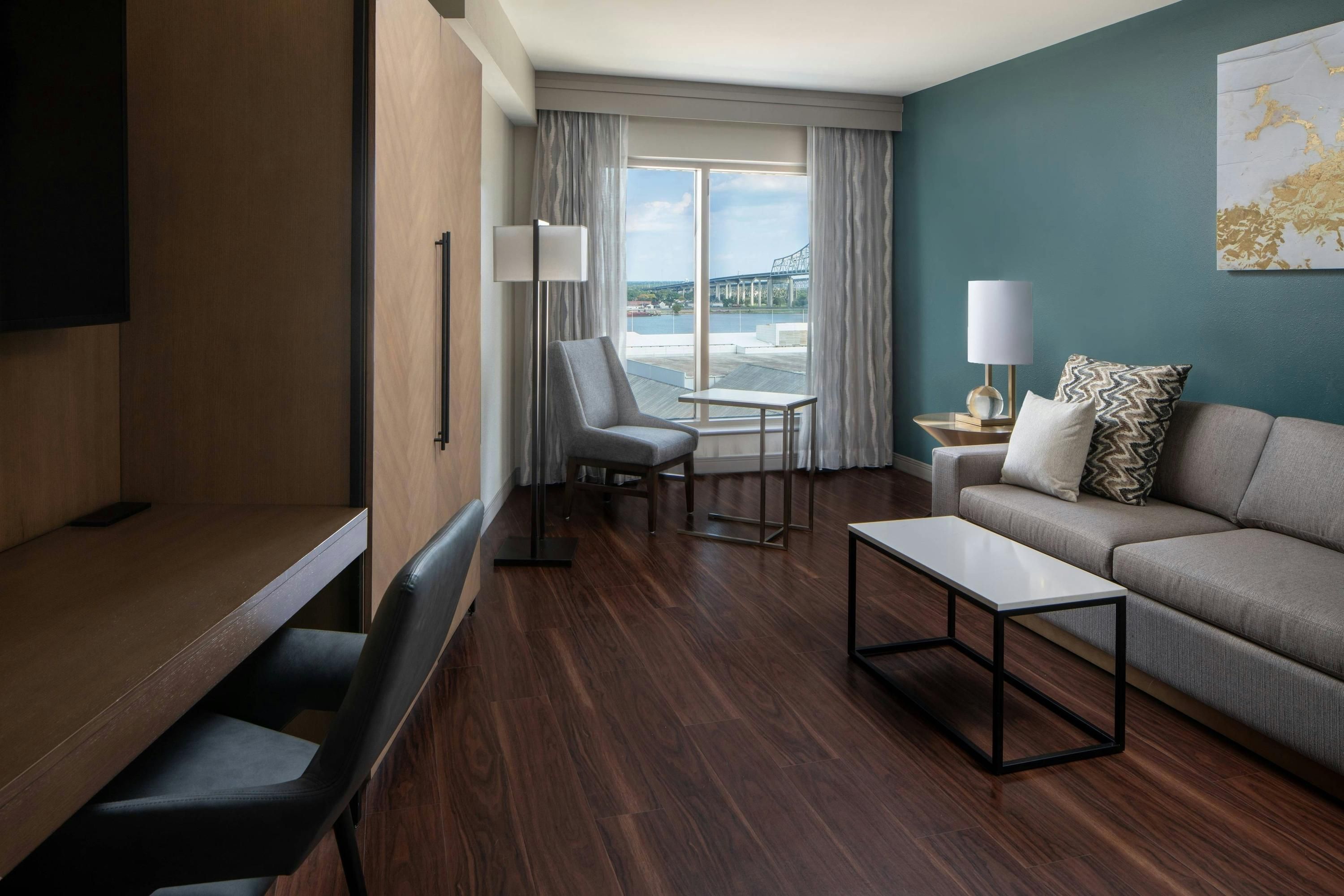 New Orleans Marriott Warehouse Arts District