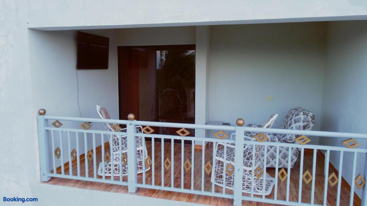 booking-1071008840-595565984-187602 Aparta Hotel Esa Buya