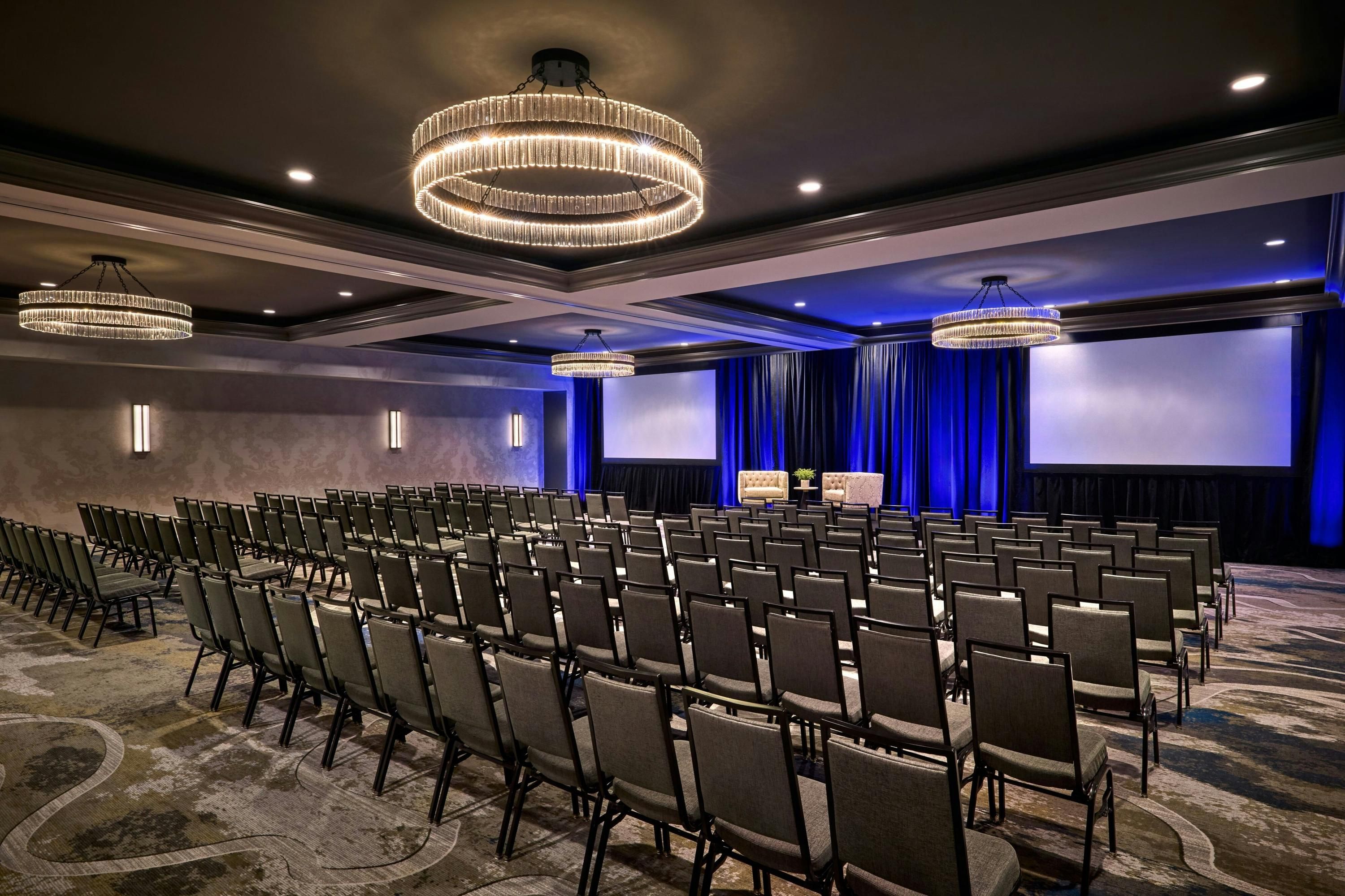 New Orleans Marriott Warehouse Arts District