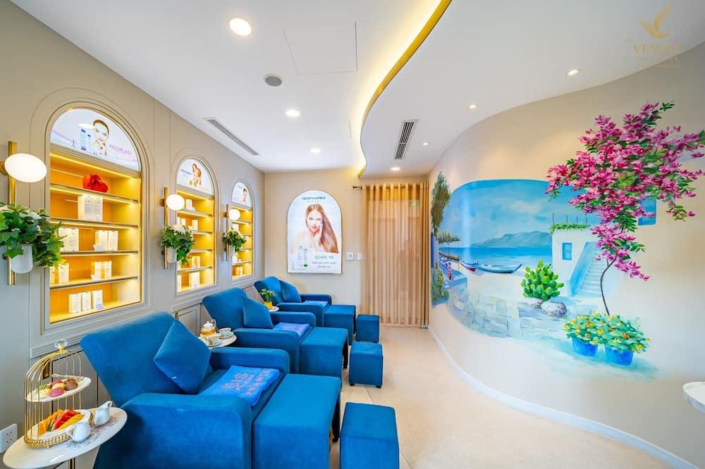 Venice Hotel Phu Quoc - Free Airport Shuttle & Sunset Town Tour