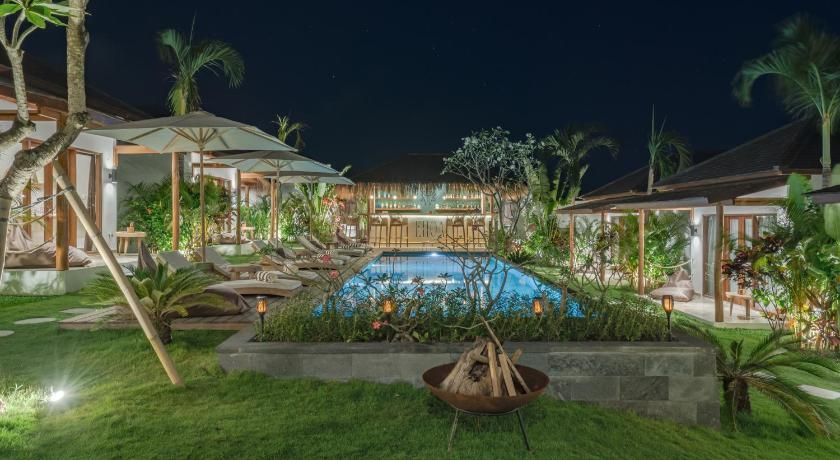 Ehoa Bali Nyanyi Boutique Hotel - In Front Of Entrance To Nuanu