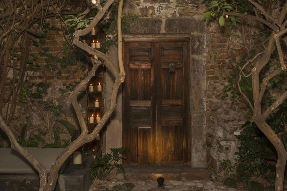 Casa No Name Small Luxury Hotel