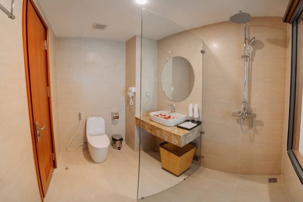 YEN BIEN LUXURY HOTEL