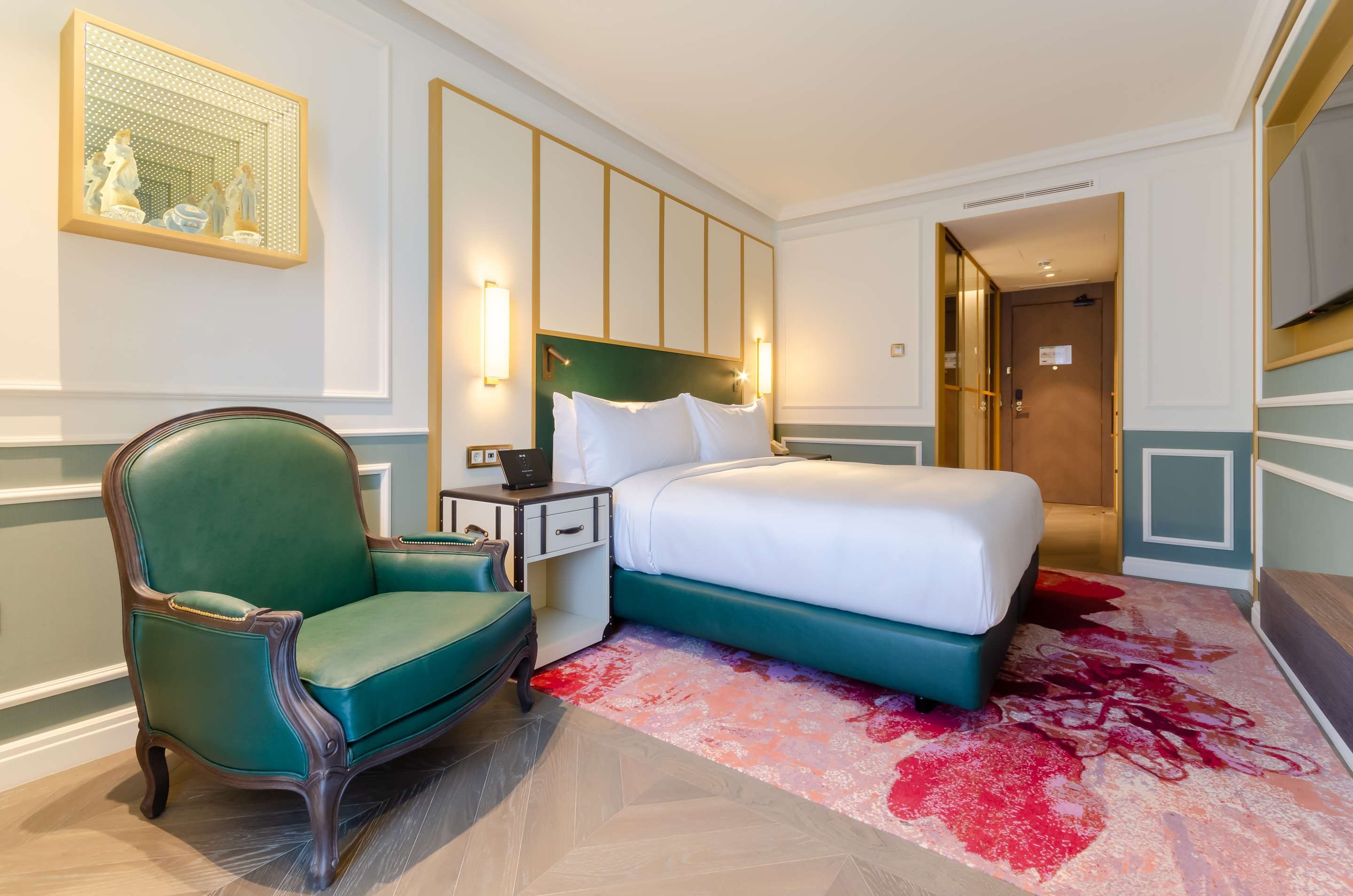 The Emerald House Lisbon, Curio Collection by Hilton