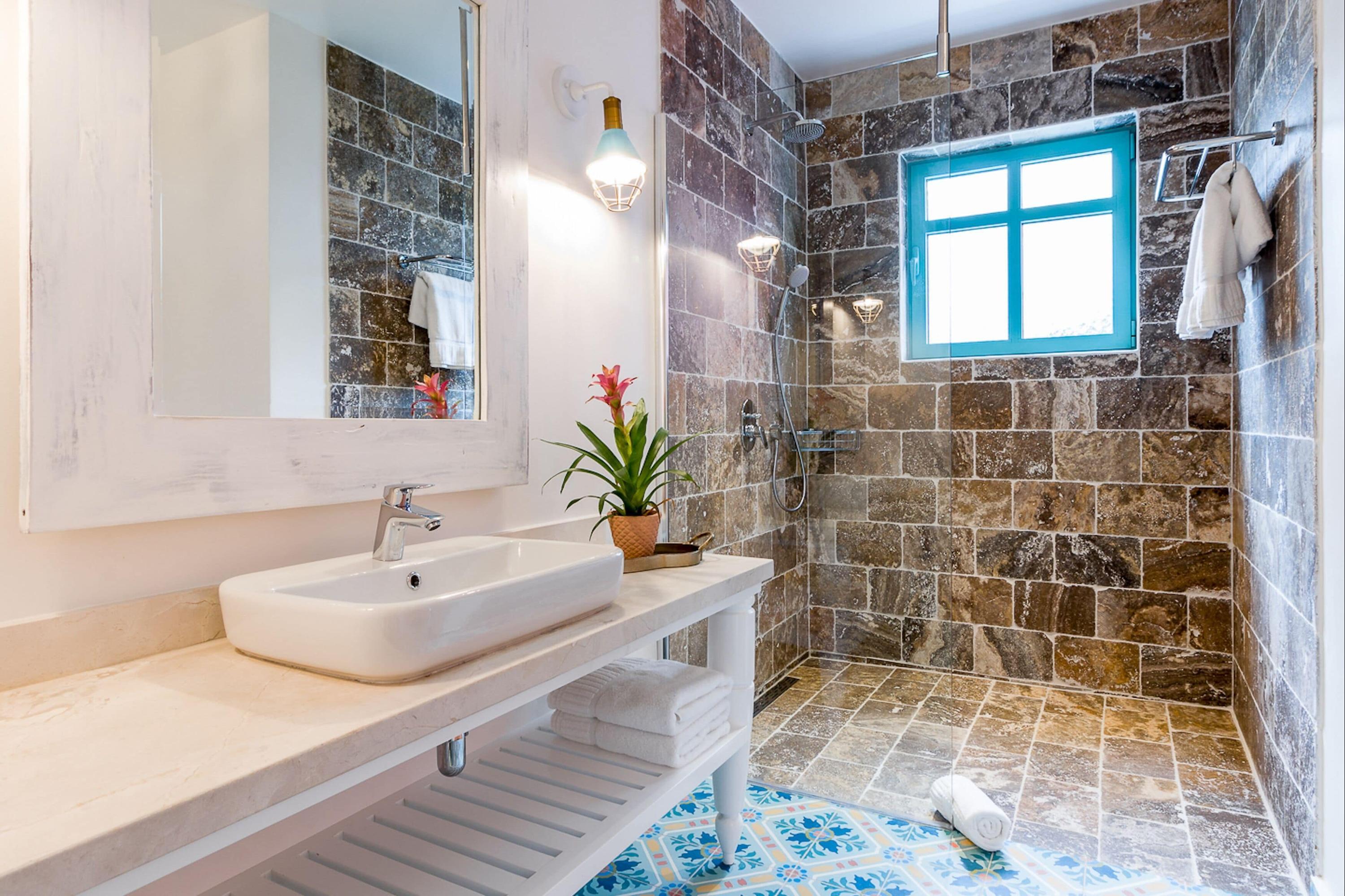 leonardo-2147334-Plunge_Pool_Casita_Bathroom_O-276825 Boardwalk Boutique Hotel Aruba - Adults Only