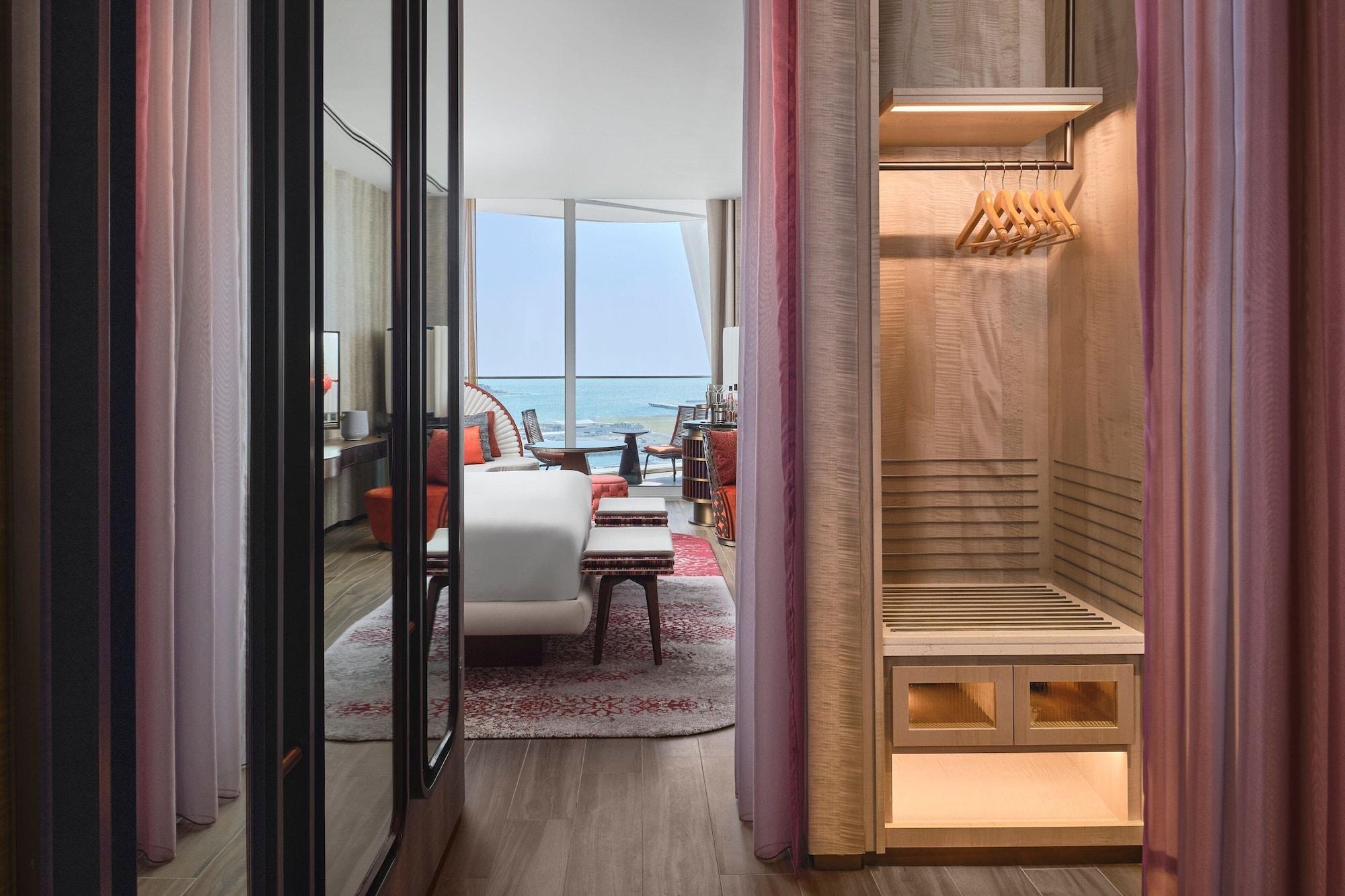 expedia_group-1070399172-223328119-937056 W Dubai - Mina Seyahi