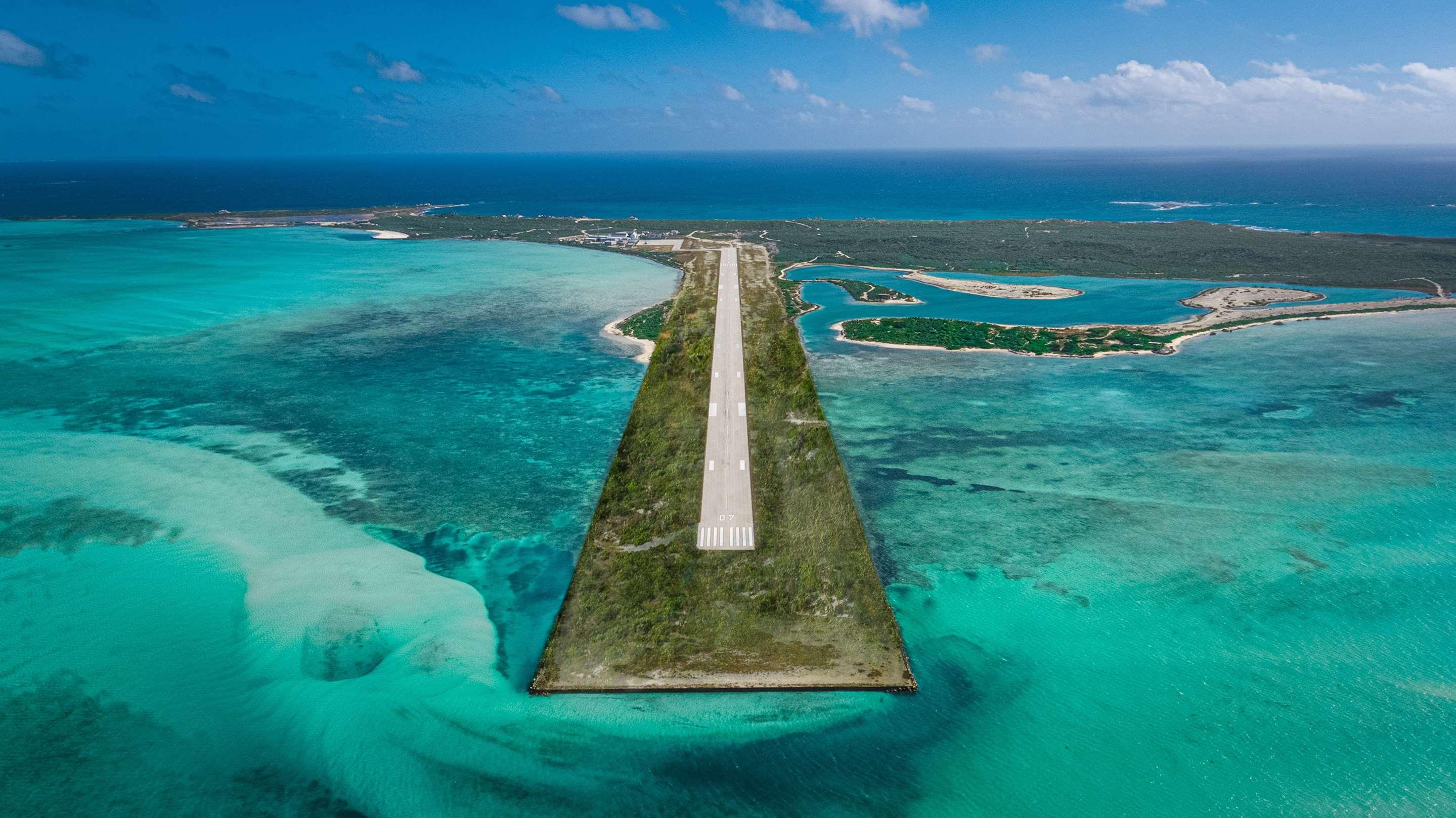 ice-4592231-107641814-606496 The Ambergis Cay