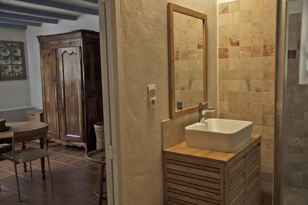 Nice little house with park and large pool Fontvieille center 1km - Provence - Provence-Alpes-Côte d'Azur - Tarascon visuel 3/5 Nice little house with park and large pool Fontvieille center 1km - Provence - Provence-Alpes-Côte d'Azur - Tarascon visuel 3/5