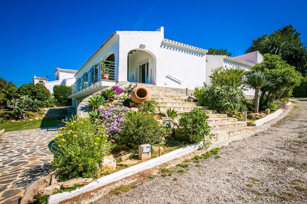 Villa Cala Blanca 100m To Sea! Watch The Video - Kust van Valencia - Javea visuel 2/5 Villa Cala Blanca 100m To Sea! Watch The Video - Kust van Valencia - Javea visuel 2/5