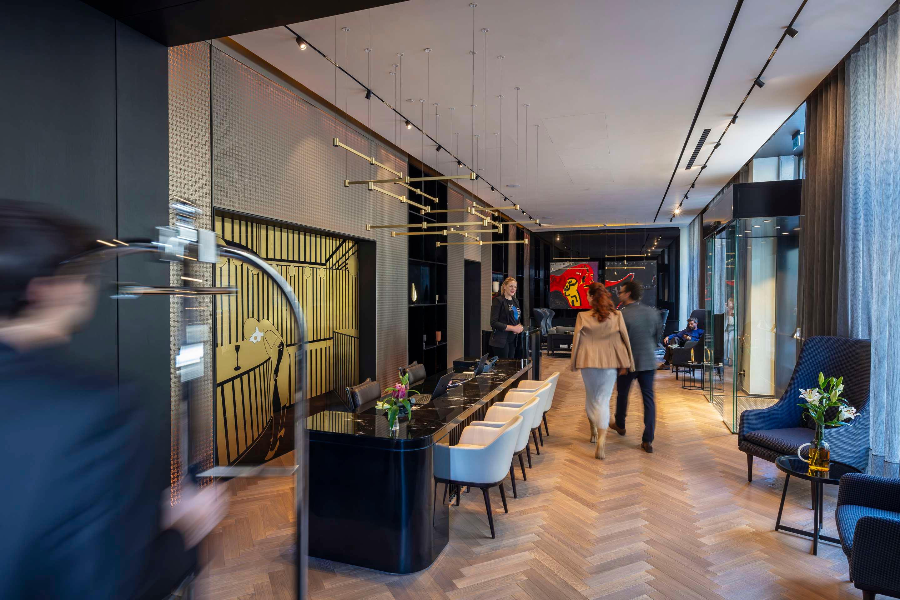 ice-10299400-112617387-083084 art'otel Zagreb