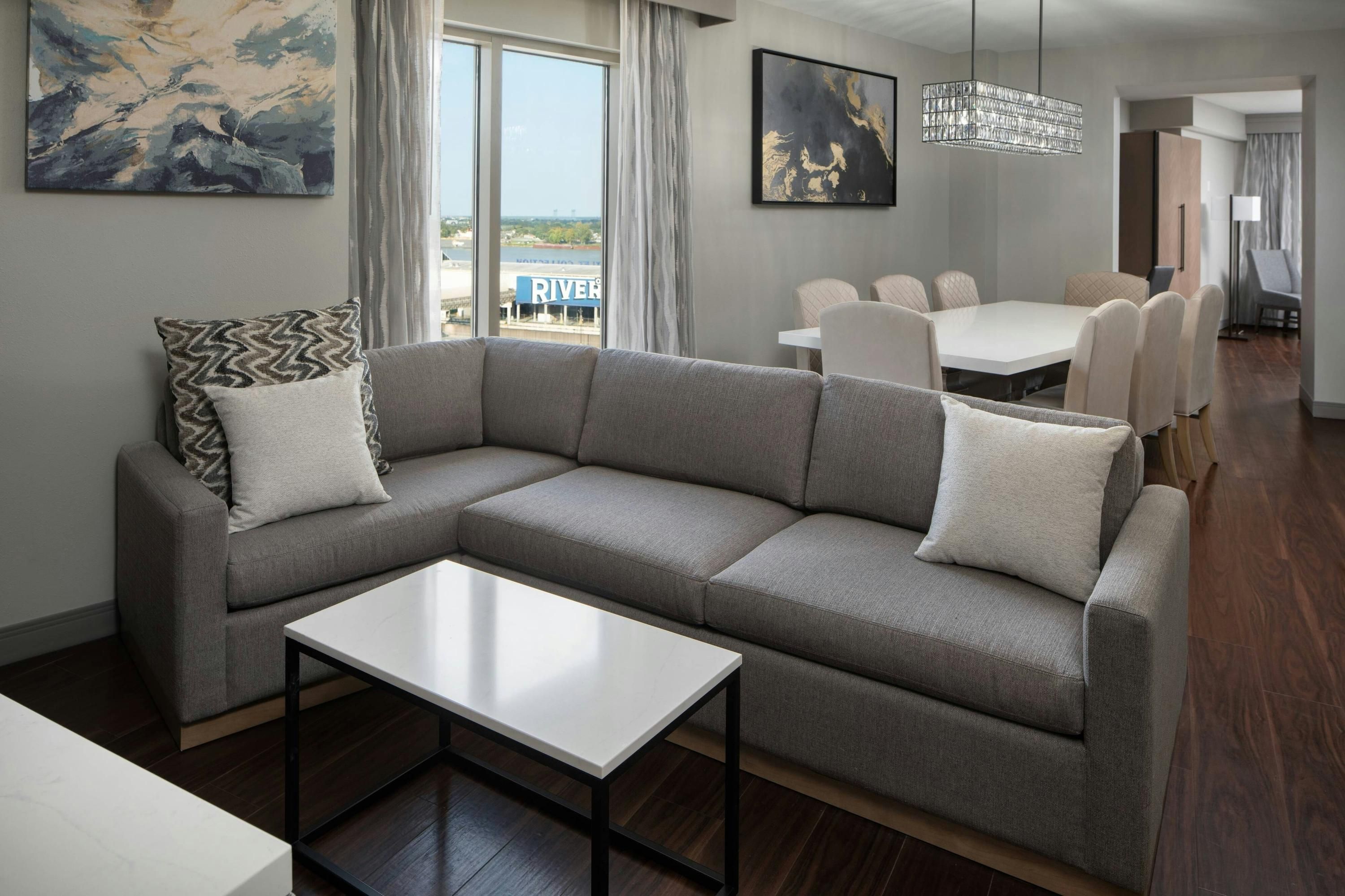 New Orleans Marriott Warehouse Arts District