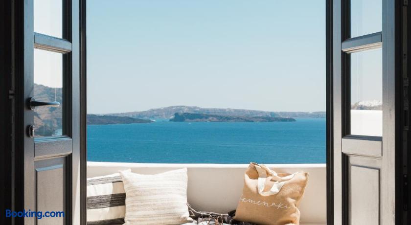 booking-1070793944-483398466-794722 Armenaki Santorini