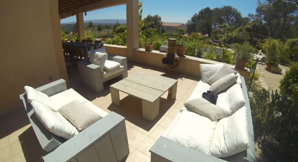 Luxury Villa Vaucluse with private pool Languedoc-Roussillon - Saumane visuel 3/5 Luxury Villa Vaucluse with private pool Languedoc-Roussillon - Saumane visuel 3/5