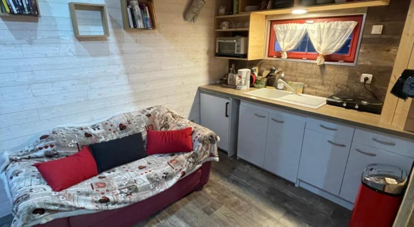 La p'tite maison bois du hérisson Auvergne - Menet visuel 5/5 La p'tite maison bois du hérisson Auvergne - Menet visuel 5/5