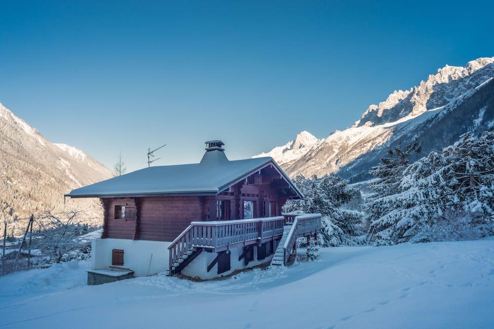 Very warm and comfortable with great mountain views, large terrace and garden Rhône-Alpes - Les Houches visuel 2/5 Very warm and comfortable with great mountain views, large terrace and garden Rhône-Alpes - Les Houches visuel 2/5