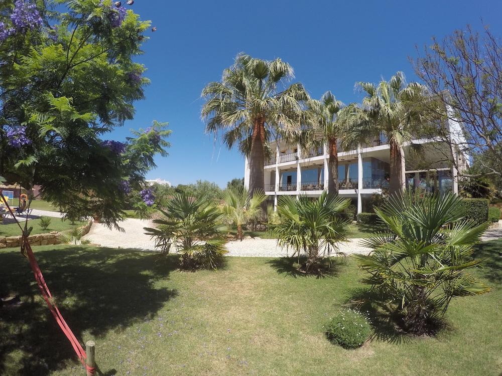 sembo-289390-c7c3e4-995133 Luzmar Villas