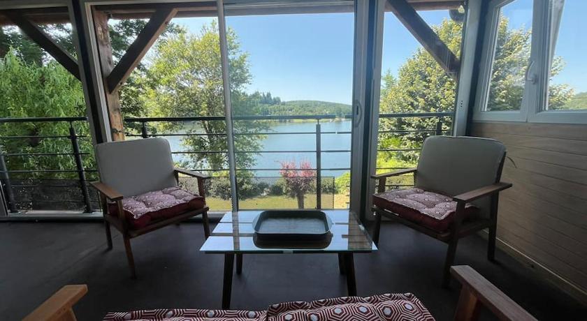 Chalet les pieds dans l'eau Auvergne - Lacapelle-Viescamp visuel 2/5