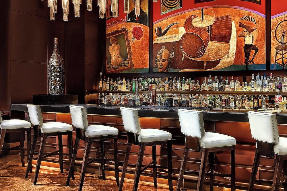 Crimson Hotel Filinvest City, Manila