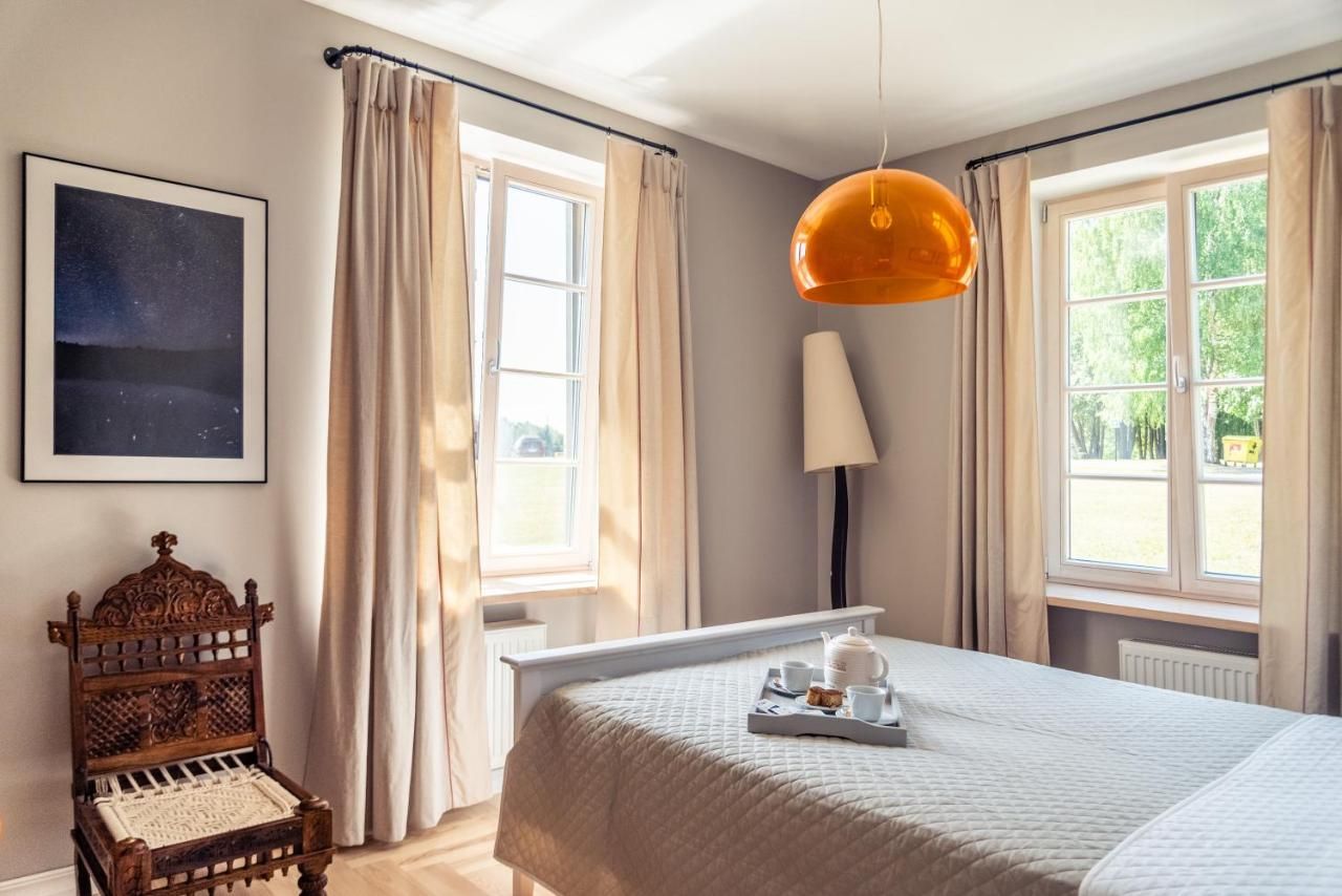 Lake & Library boutique Hotel