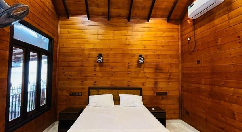 Janas Blue Water Corner