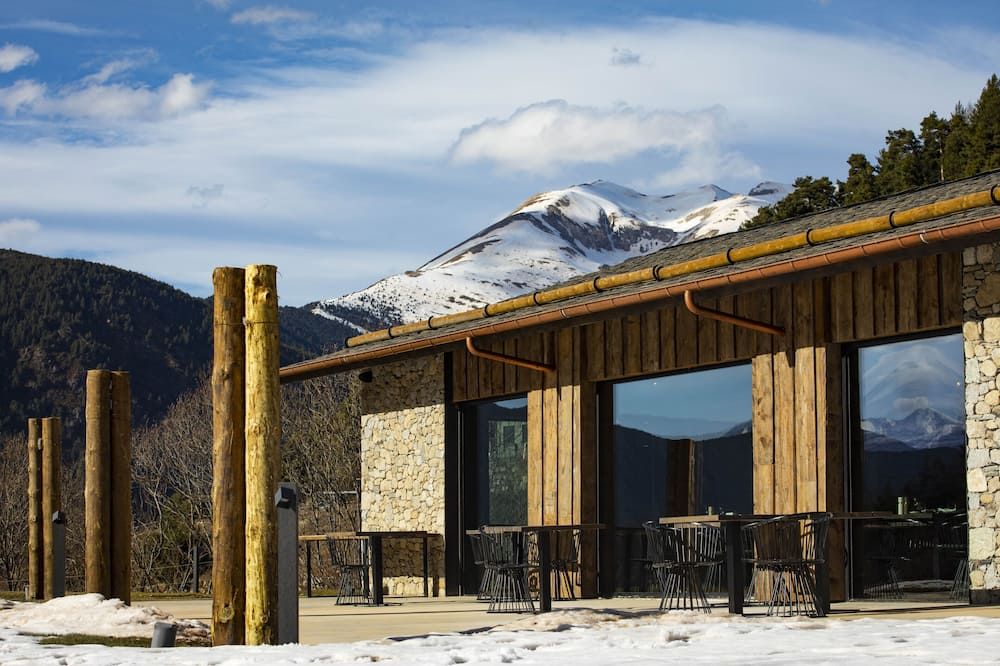 Les Pardines 1819 Mountain Suites & Spa