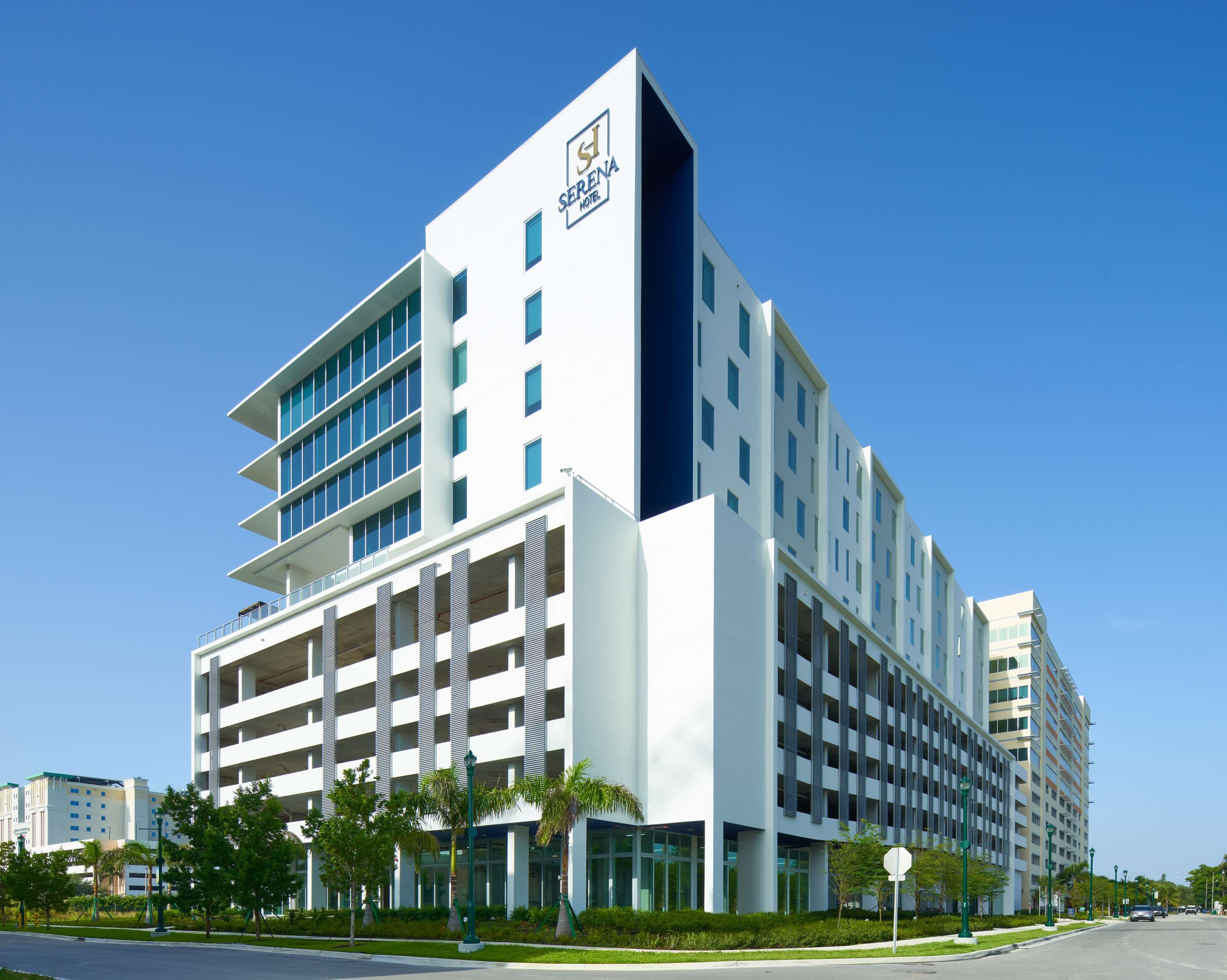 Serena Hotel Aventura Tapestry Collection by Hilton