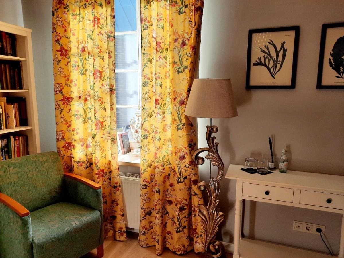 Lake & Library boutique Hotel