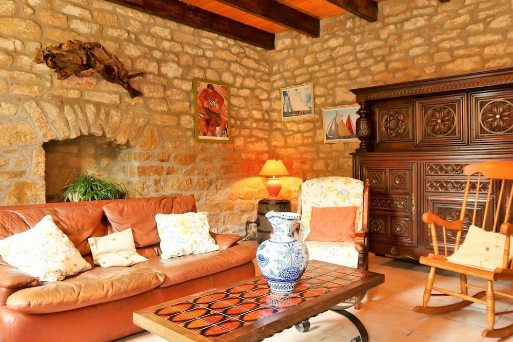 Nice apartment in villa for 8 people with pets allowed and parking Bretagne - Pont-l'Abbé visuel 2/5 Nice apartment in villa for 8 people with pets allowed and parking Bretagne - Pont-l'Abbé visuel 2/5