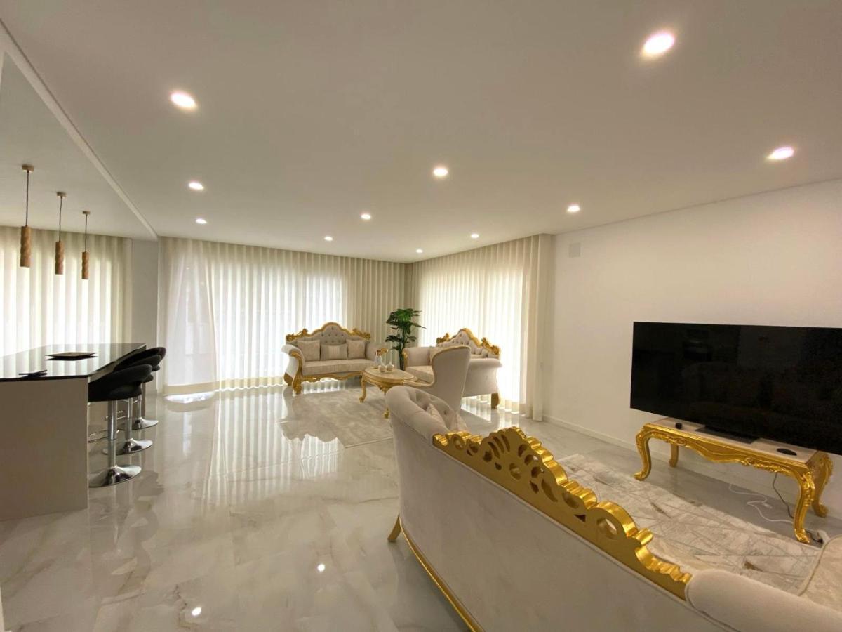 Luxury villa surrounded by nature and beach Lissabon - Moerbei visuel 1/5 Luxury villa surrounded by nature and beach Lissabon - Moerbei visuel 1/5